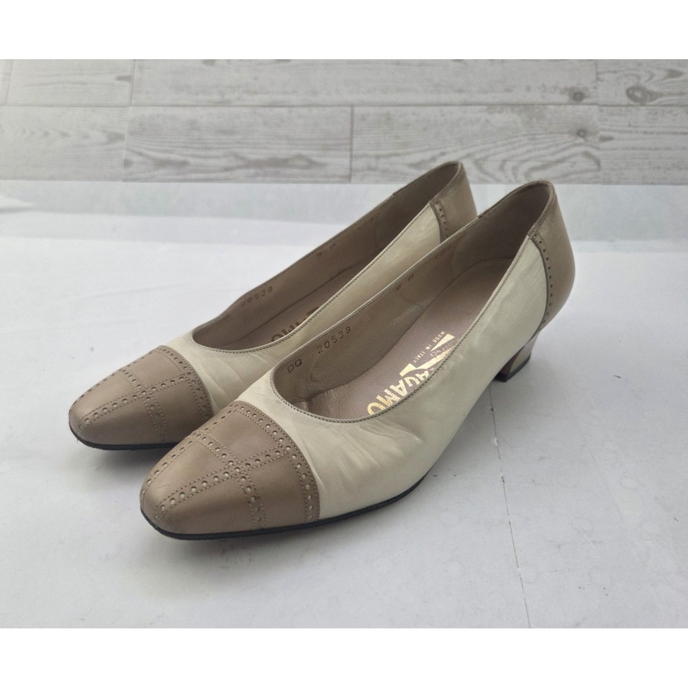 Salvatore Ferragamo Pumps Womens 6 B Tan Beige Leather Old Money Classic Luxury